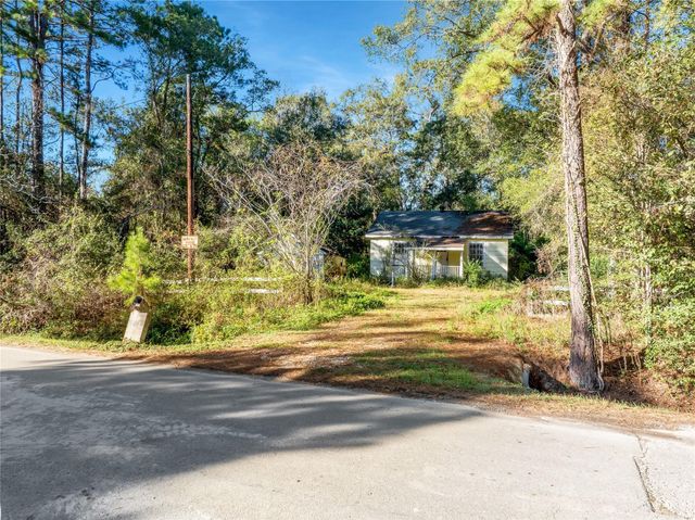 709 Magnolia Boulevard, New Caney, TX 77357