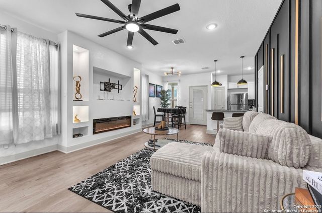 7552 Briarwood, San Antonio, TX 78252