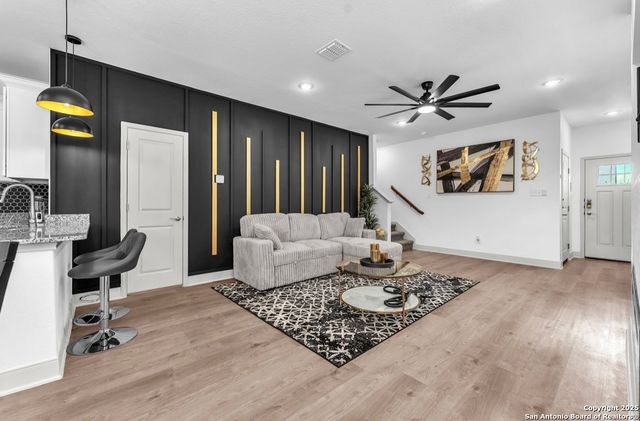 7552 Briarwood, San Antonio, TX 78252