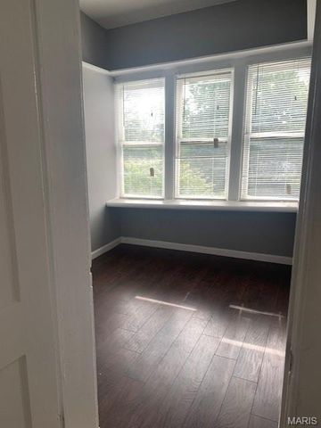 1362 McCausland Avenue, St Louis, MO 63117