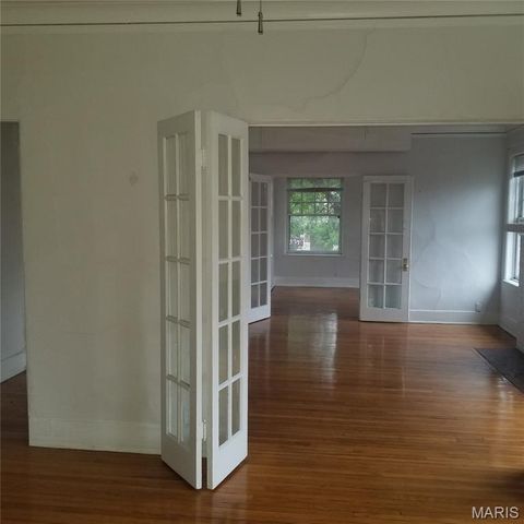 1362 McCausland Avenue, St Louis, MO 63117