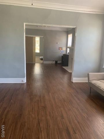 1362 McCausland Avenue, St Louis, MO 63117