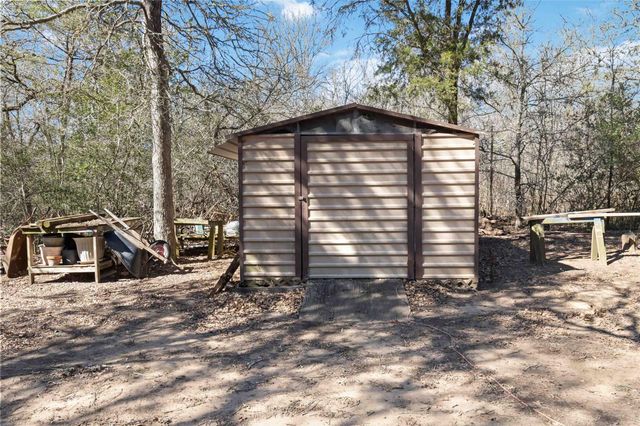 124 Suzanne DR, Bastrop, TX 78602