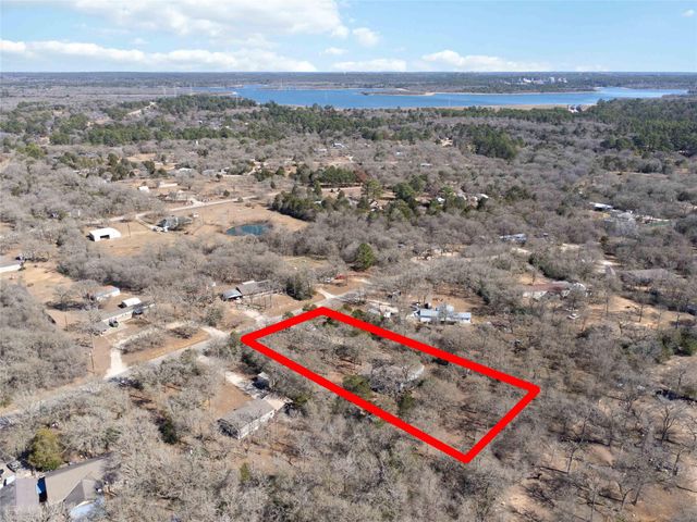 124 Suzanne DR, Bastrop, TX 78602