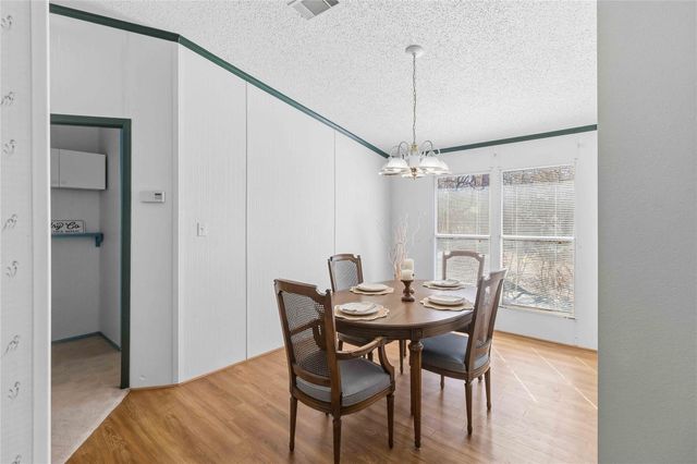 124 Suzanne DR, Bastrop, TX 78602