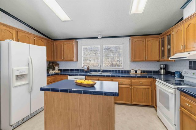 124 Suzanne DR, Bastrop, TX 78602