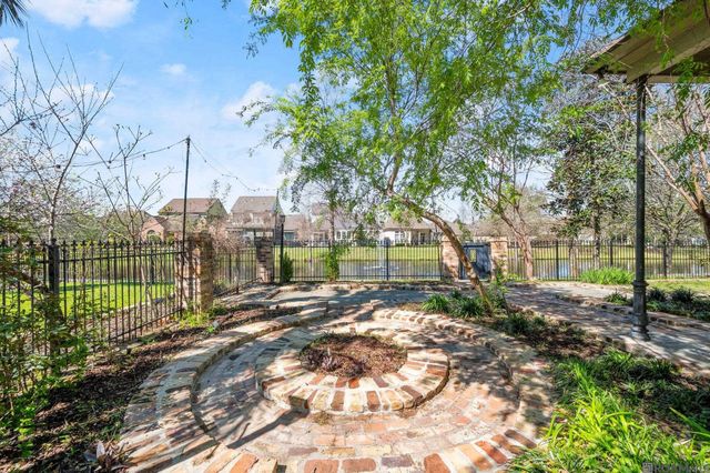 2944 Lac D'or Ave, Baton Rouge, LA 70810