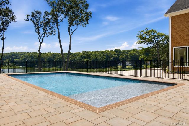 106 Cove Road, Northport, NY 11768
