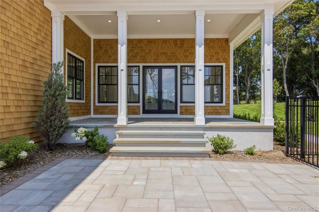 106 Cove Road, Northport, NY 11768
