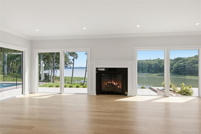 106 Cove Road, Northport, NY 11768