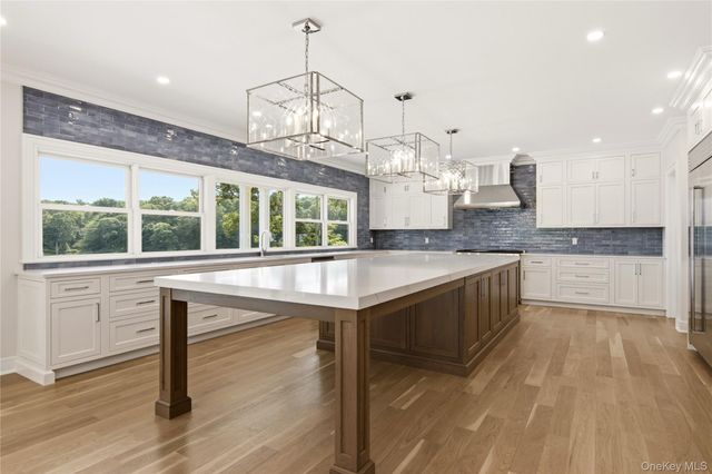 106 Cove Road, Northport, NY 11768