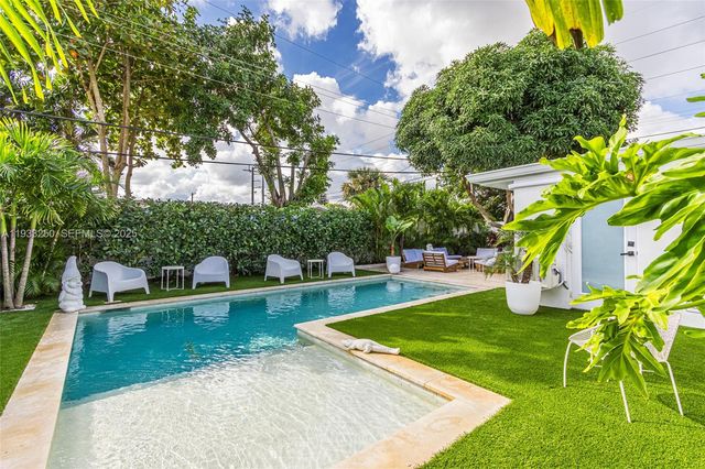 818 NW 29th Ct, Wilton Manors, FL 33311