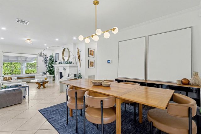 818 NW 29th Ct, Wilton Manors, FL 33311