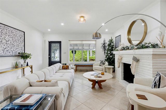 818 NW 29th Ct, Wilton Manors, FL 33311