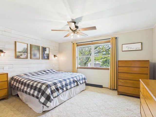 W1942 VANDENBERG STREET, Kaukauna, WI 54130