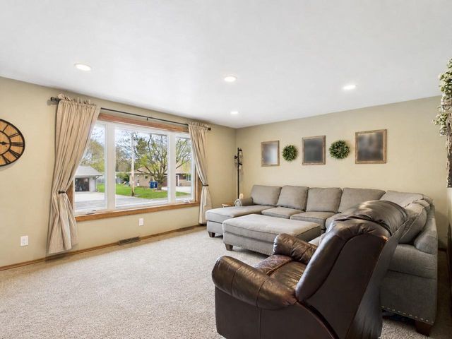W1942 VANDENBERG STREET, Kaukauna, WI 54130