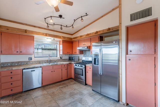 8 Chula Court, Sonoita, AZ 85637