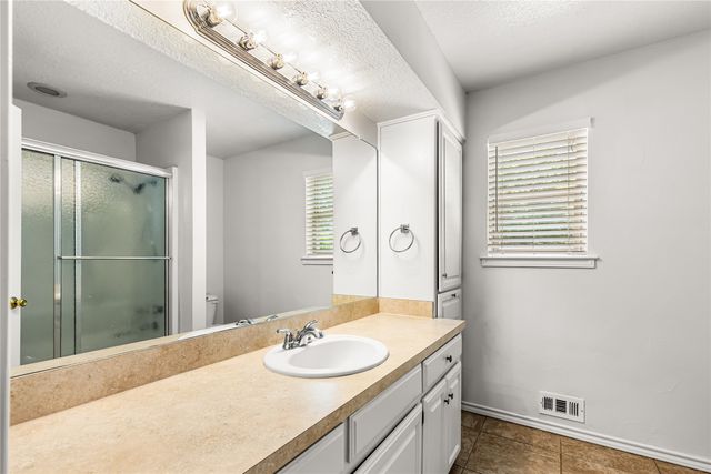 1006 W Washington Street, Sherman, TX 75092