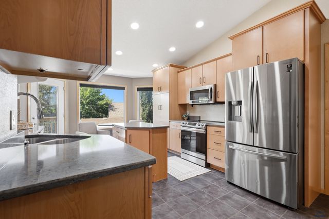 422 E ENCHANTED PINES DR, Rapid City, SD 57701