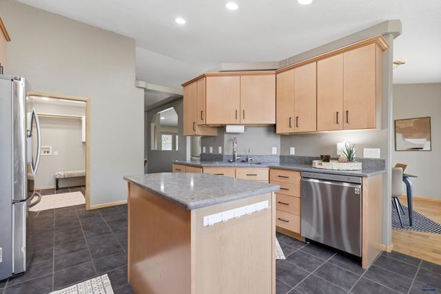 422 E ENCHANTED PINES DR, Rapid City, SD 57701