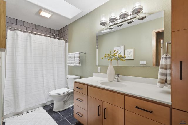 422 E ENCHANTED PINES DR, Rapid City, SD 57701
