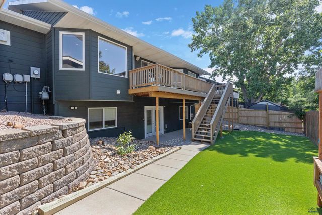 422 E ENCHANTED PINES DR, Rapid City, SD 57701