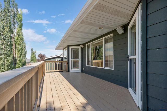 422 E ENCHANTED PINES DR, Rapid City, SD 57701
