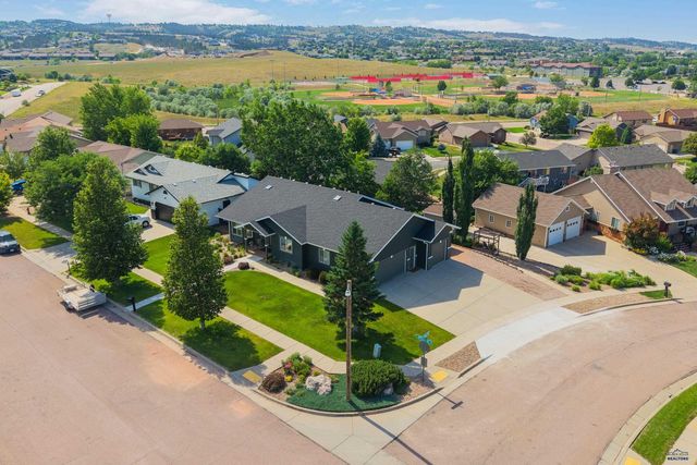 422 E ENCHANTED PINES DR, Rapid City, SD 57701