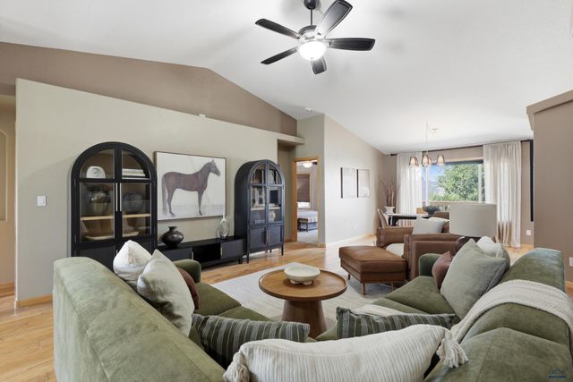 422 E ENCHANTED PINES DR, Rapid City, SD 57701