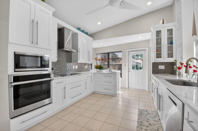 4560 Catamaran Circle, Boynton Beach, FL 33436