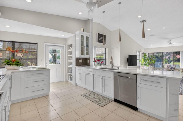 4560 Catamaran Circle, Boynton Beach, FL 33436