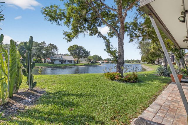 4560 Catamaran Circle, Boynton Beach, FL 33436