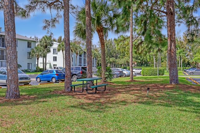 3618 Alder Drive H2, West Palm Beach, FL 33417