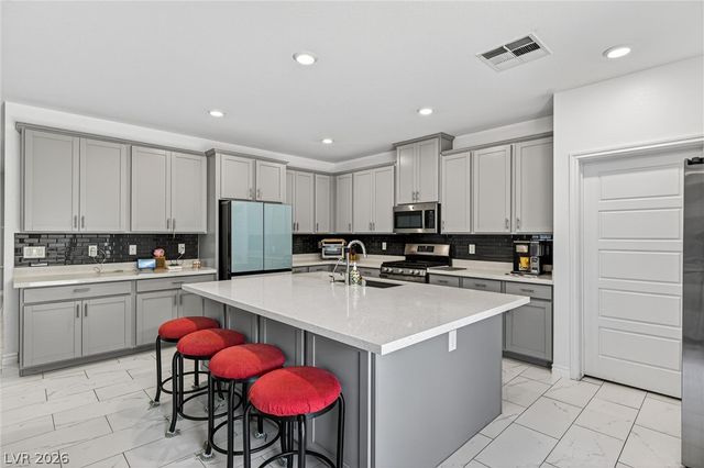 4025 Redwood Glen Court, Las Vegas, NV 89141