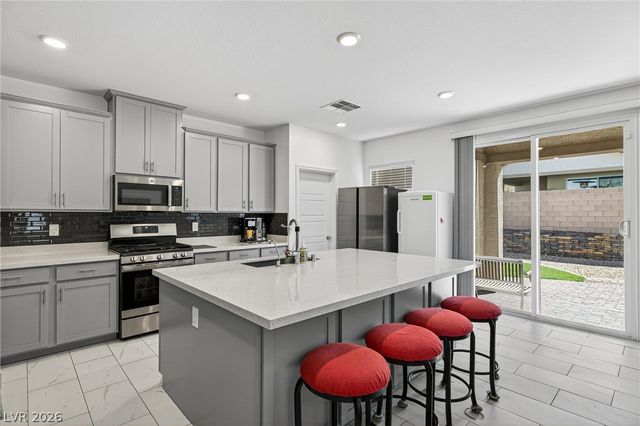 4025 Redwood Glen Court, Las Vegas, NV 89141