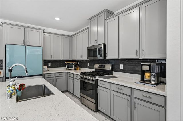 4025 Redwood Glen Court, Las Vegas, NV 89141