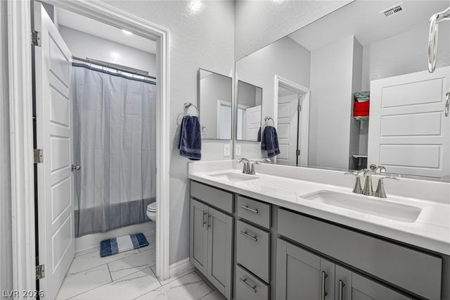 4025 Redwood Glen Court, Las Vegas, NV 89141