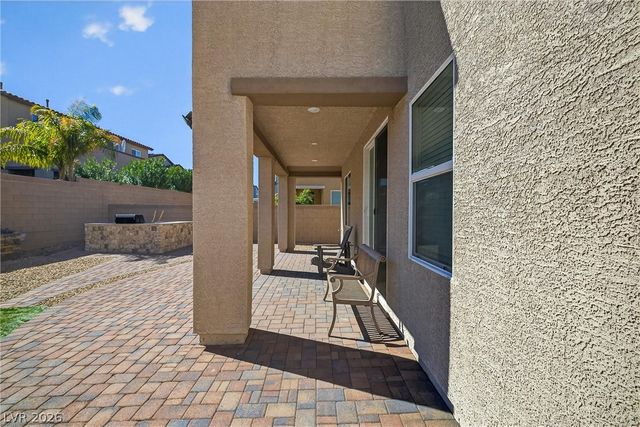 4025 Redwood Glen Court, Las Vegas, NV 89141