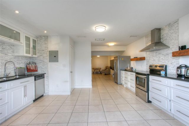 7389 W 18th Avenue 7389, Hialeah, FL 33014