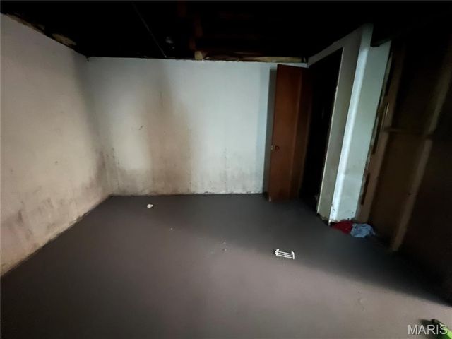 9029 Cranberry Lane, Normandy, MO 63121