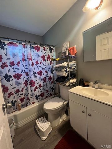 9029 Cranberry Lane, Normandy, MO 63121