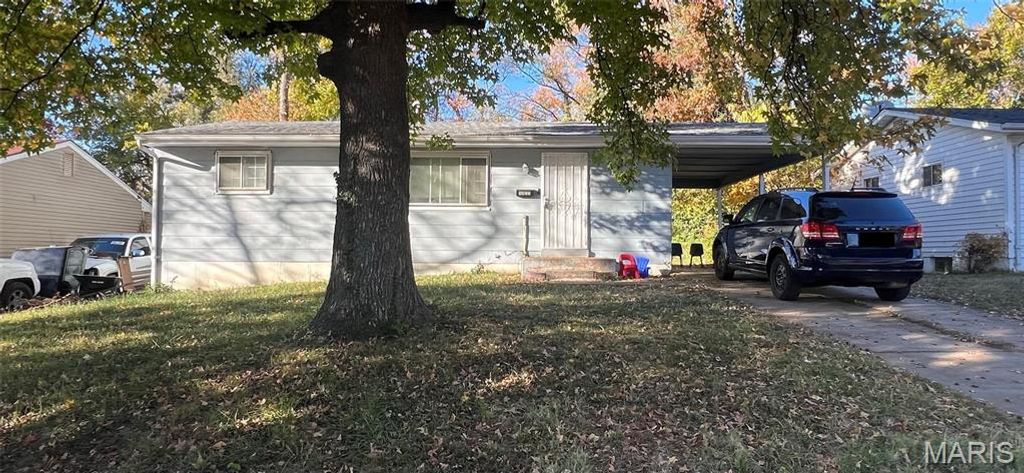 9029 Cranberry Lane, Normandy, MO 63121