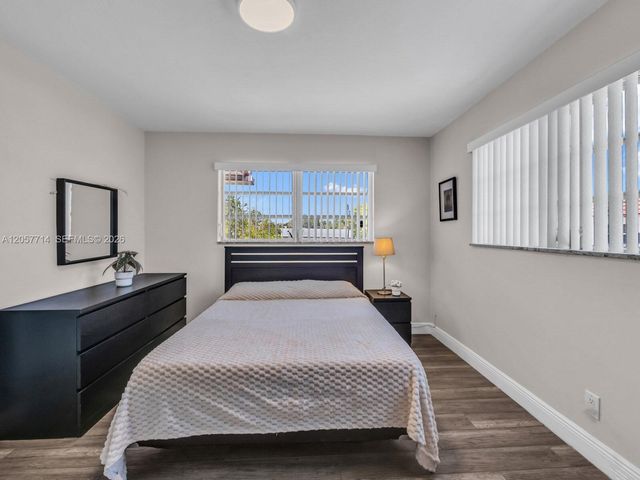 22 SE 3rd Ter 37, Dania Beach, FL 33004