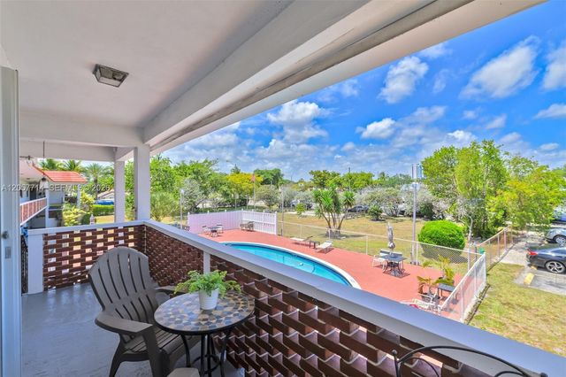 22 SE 3rd Ter 37, Dania Beach, FL 33004