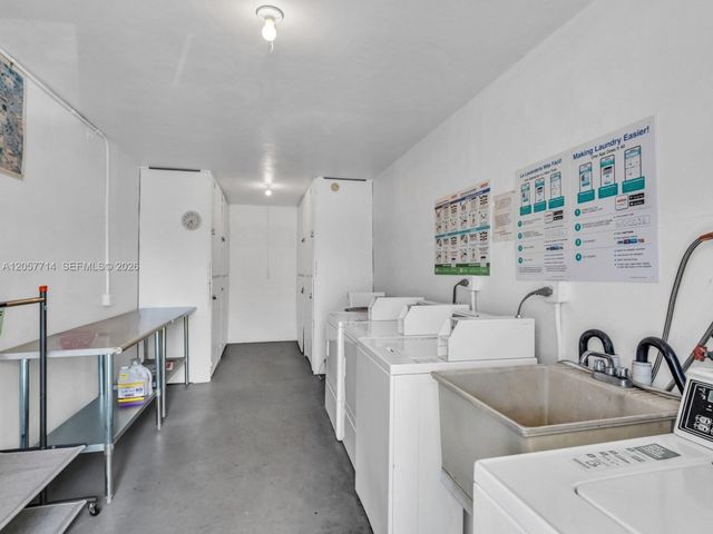 22 SE 3rd Ter 37, Dania Beach, FL 33004