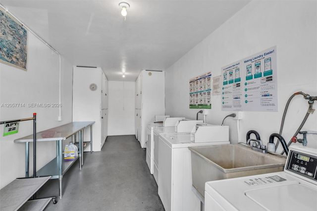 22 SE 3rd Ter 37, Dania Beach, FL 33004
