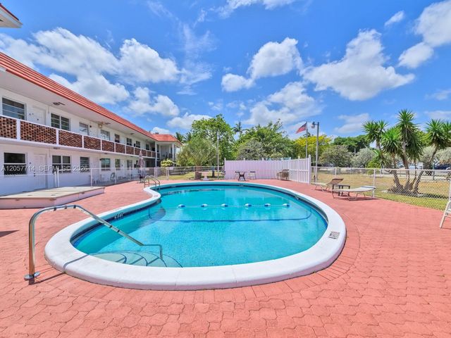 22 SE 3rd Ter 37, Dania Beach, FL 33004