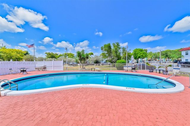 22 SE 3rd Ter 37, Dania Beach, FL 33004