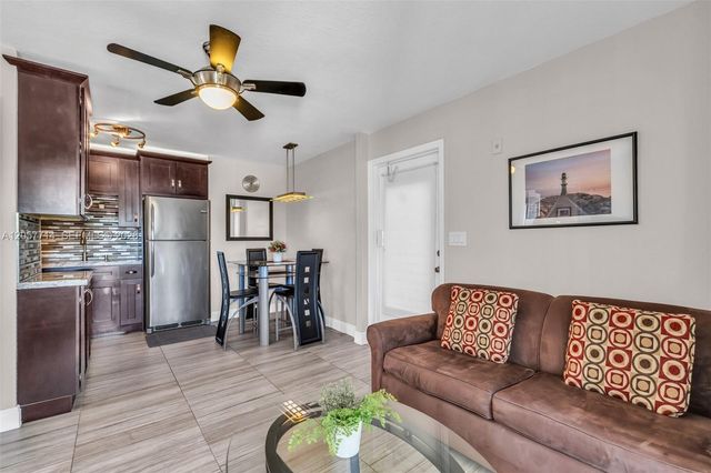 22 SE 3rd Ter 37, Dania Beach, FL 33004