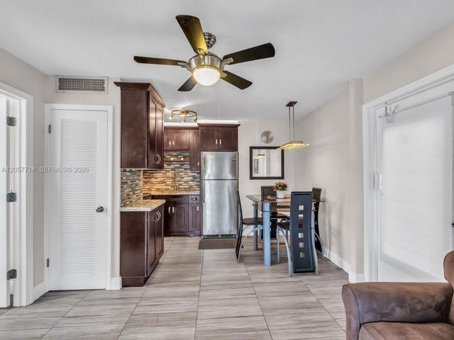 22 SE 3rd Ter 37, Dania Beach, FL 33004